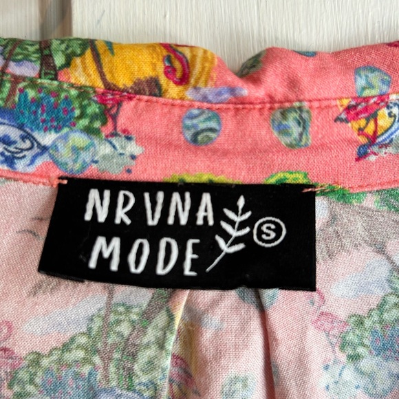 Nrvna Mode Hawaiian Shirt / Blouse - Small - Beach Vibes - Tropical - Picture 5 of 6
